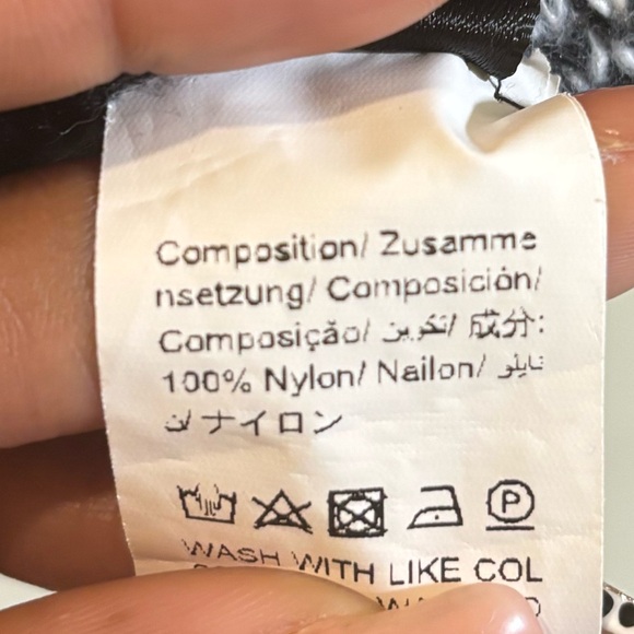 SHEIN Black and White V-Neck Houndstooth Sweater - Picture 5 of 5